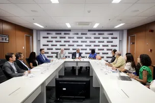 GOVERNADOR RECEBE ANCINE PARA AVALIAR PROJETO QUE CRIA BAHIA FILMES
