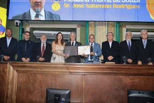 PRESIDENTE DA FABAMED E EX-SECRETÁRIO DE SAÚDE DE SALVADOR , JOSÉ RODRIGUES, RECEBE MEDALHA THOMÉ DE SOUZA