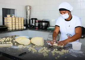 FEIRA DE SANTANA: EVENTO DE ECONOMIA POPULAR SOLIDÁRIA REÚNE PRODUTORAS DA BAHIA E DE SERGIPE