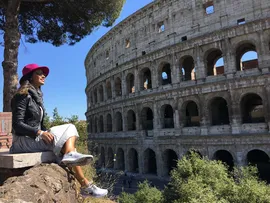 MULHERES SE INTERESSEM EM INTERCÂMBIOS MAIS DO QUE HOMENS E EXERCITAM LIBERDADE EM VIAGENS SOLO