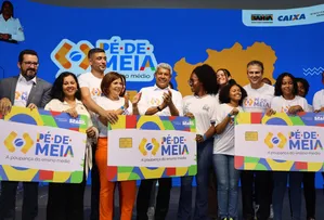 "EU NÃO VOU ABRIR MÃO DE DISPUTAR CADA VIDA QUE ESTÁ AQUI”, AFIRMA JERÔNIMO EM EVENTO COM ESTUDANTES DA REDE ESTADUAL