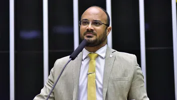 “PENSE NUM ABSURDO, NA BAHIA TEM PRECEDENTE”, DIZ CAPITÃO ALDEN SOBRE MPF ARQUIVAR CASO DOS RESPIRADORES