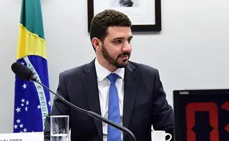 NETO CARLETTO QUER AUDIÊNCIA PÚBLICA PARA TRATAR SOBRE O AEROPORTO DE BARREIRAS