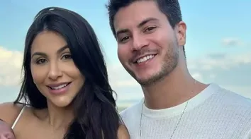 ARTHUR AGUIAR CELEBRA ANIVERSÁRIO E AFIRMA: 'MUITOS ERROS, MUITOS ACERTOS'