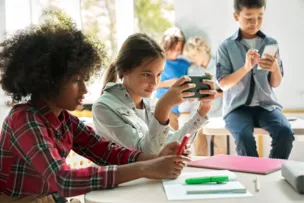 FLÓRIDA APROVA LEI QUE PROÍBE MÍDIAS SOCIAIS PARA MENORES DE 14 ANOS