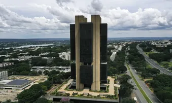 FIDÚCIA NEGA VAZAMENTO DE PIX, MAS RESCINDE CONTRATO COM CLIENTE