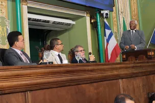EDVALDO BRITO FESTEJA OS 200 ANOS DA PRIMEIRA CONSTITUIÇÃO E COBRA MAIS NEGROS NO PODER