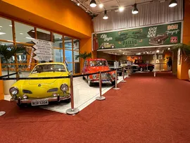 SHOPPING BARRA RECEBE EXPOSIÇÃO DE CARROS ANTIGOS