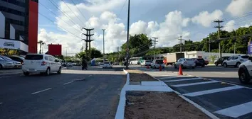 TRANSALVADOR ABRE NOVO ACESSO NA AV. TANCREDO NEVES PARA GARANTIR MAIS FLUIDEZ