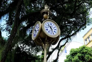 RELÓGIO DE SÃO PEDRO É TOTALMENTE RESTAURADO E AUTOMATIZADO PELA PREFEITURA