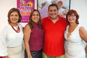 ADÉLIA PINHEIRO E ROBERTA SANTANA SE FILIAM AO PT