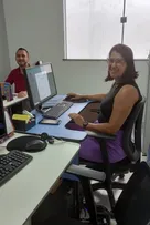 ITABUNA: SERVIÇO GRATUITO DE INTÉRPRETES DE LIBRAS QUE ATENDE PESSOAS COM DEFICIÊNCIA AUDITIVA É MANTIDO NO MUNICÍPIO