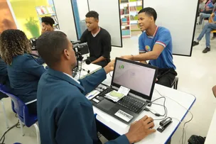 COLÉGIOS DO INTERIOR DA BAHIA RECEBEM O PROJETO 'TRE NAS ESCOLAS'