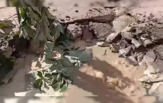 ADUTORA VAZA NA AV. SUBURBANA E DEIXA TRÂNSITO CONGESTIONADO