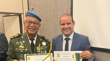 RANDERSON LEAL RECEBE HONRARIAS POR SERVIÇOS AO MEIO AMBIENTE  E PROMOÇÃO DA PAZ