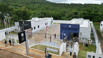 JERÔNIMO INAUGURA ESCOLA EM SAÚDE NO CENTRO NORTE BAIANO