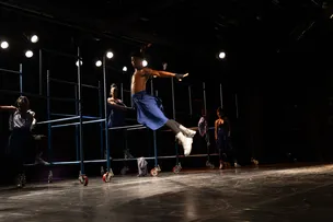 CIA DE DANÇA ROBSON CORREIA CELEBRA O MÊS DA DANÇA COM EXPOSIÇÃO DE FOTOS E APRESENTAÇÃO DO ESPETÁCULO HOMENS DE OGUM