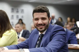 ATRAVÉS DE INICIATIVA DE NETO CARLETTO, REALIZAÇÃO DE AUDIÊNCIA PÚBLICA PARA TRATAR SOBRE O AEROPORTO DE BARREIRAS É APROVADA EM COMISSÃO
