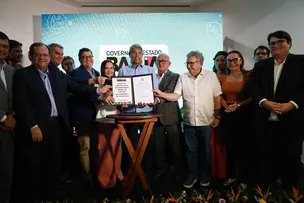 JERÔNIMO AUTORIZA RESTAURAÇÃO DE VIAS NO POLO INDUSTRIAL E INÍCIO DOS CURSOS DE QUALIFICAÇÃO PARA SELEÇÃO DA BYD