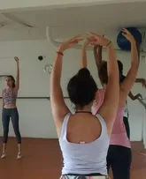 CENTRO CULTURAL ENSAIO OFERECE AULAS EXPERIMENTAIS GRATUITAS DO CURSO DE BALLET ADULTO; SAIBA COMO PARTICIPAR