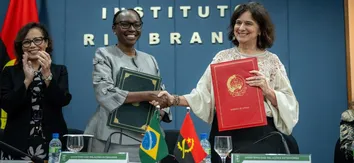 BRASIL E ANGOLA FIRMAM PARCERIA PARA FORMAÇÃO DE RECURSOS HUMANOS EM SAÚDE