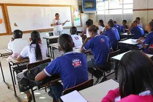 PÉ-DE-MEIA: PRESIDENTE ANUNCIA INCLUSÃO DE 1,2 MILHÃO DE ALUNOS