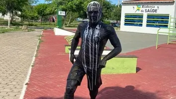 JUAZEIRO VAI RETIRAR ESTÁTUA DE DANIEL ALVES APÓS RECOMENDAÇÃO DO MP-BA