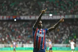 JEAN LUCAS CELEBRA CLASSIFICAÇÃO DO BAHIA E ENTROSAMENTO COM CAIO ALEXANDRE
