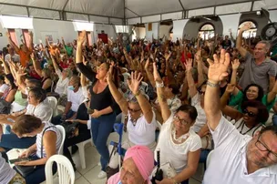 PROFESSORES DA REDE ESTADUAL DECIDEM PARALISAR ATIVIDADES