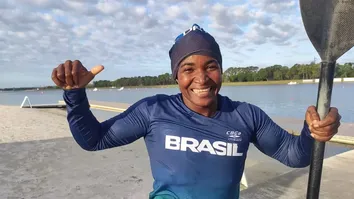 BAIANA GARANTE A PRIMEIRA VAGA OLÍMPICA BRASILEIRA NA CANOAGEM DE VELOCIDADE