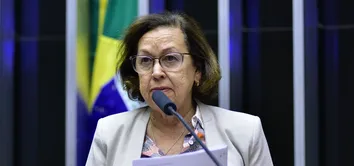 ENTREVISTA: LÍDICE DIZ QUE BRUNO REIS QUER FUGIR DA DISPUTA COM LULA