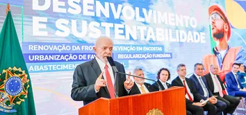 LULA CONVOCA REUNIÃO EMERGENCIAL COM MINISTROS PARA TRATAR DO RS