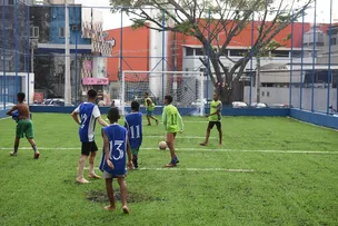 PREFEITURA ENTREGA 45º CAMPO SINTÉTICO E PRAÇA NA SANTA MÔNICA NO FERIADO DE CORPUS CHRISTI