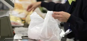 ENTRA EM VIGOR LEI QUE PROÍBE DISTRIBUIÇÃO DE SACOLAS PLÁSTICAS NÃO RECICLÁVEIS EM SALVADOR