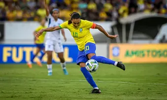COM APOSENTADORIA MARCADA, MARTA CHORA PELA COPA DO MUNDO NO BRASIL: 'SEMPRE SONHEI'