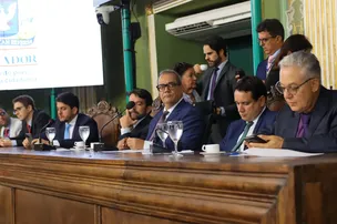 CMS: MUNIZ DEFENDE A GRATUIDADE DE SACOLAS EM SUPERMERCADOS; SAIBA MAIS