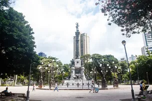 FURTO DE FIOS E LUMINIÁRIAS É RELATADO POR FREQUENTADORES DA PRAÇA DO CAMPO GRNADE
