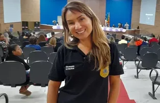 NOME DE DELEGADA DESPONTA COMO FAVORITO PARA CHAPA DA PREFEITURA EM VCA; SAIBA QUEM É