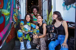 NANDA COSTA DIRIGE CLIPE DE EMANUELLE ARAÚJO EM SALVADOR