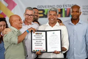 GOVERNO ANUNCIA NOVOS INVESTIMENTOS E FAZ ENTREGAS EM IBIRAPUÃ