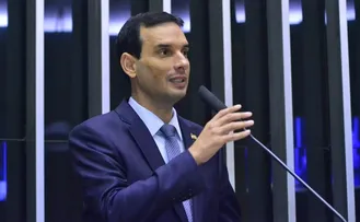 LEO PRATES PREVÊ VOTAÇÃO DE RELATÓRIO SOBRE FIM DA ESCALA 6X1 ATÉ FINAL DE MAIO