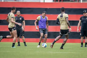 VITÓRIA VAI REFORMULAR O ELENCO PARA A SÉRIE A; ZAGUEIRO ESTÁ DE SAÍDA
