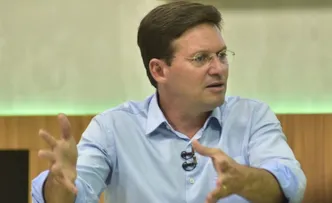 ROMA DEFENDE VICE DO PL NA CHAPA DE ZÉ RONALDO EM FEIRA DE SANTANA