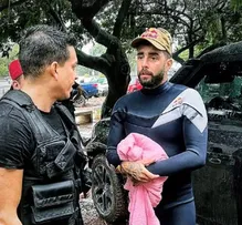 NO RS, PEDRO SCOOBY AGRADECE ESCOLTA POLICIAL PARA RESGATE EM ESCOLA TOMADA POR FACÇÃO