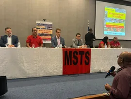 EM AUDIÊNCIA COM SEM TETO, DEPUTADO ROBINSON DEFENDE FORTALECIMENTO DO MINHA CASA MINHA VIDA E POLÍTICAS CONTRA DÉFICIT HABITACIONAL EM SALVADOR