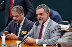 SESSÃO SOLENE NA CÂMARA CELEBRA DIA DO FÍSICO E CENTENÁRIO DE CÉSAR LATTES
