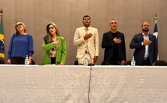 DIEGO CASTRO PROMOVE SEMINÁRIO PARA DISCUTIR PLANO NACIONAL DE EDUCAÇÃO