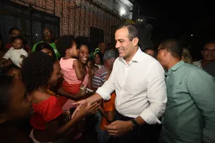 PREFEITURA ENTREGA 100 CASAS REFORMADAS PELO MORAR MELHOR EM ILHA AMARELA
