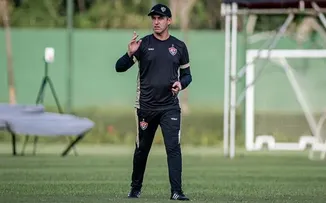 LÉO CONDÉ NÃO É MAIS O TÉCNICO DO VITÓRIA