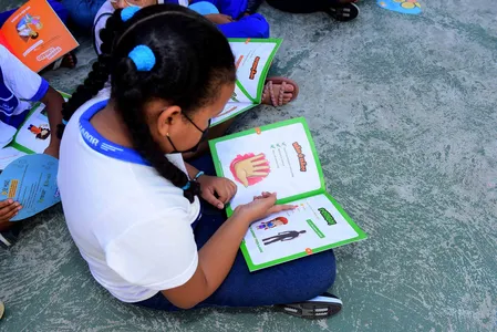 MAIO LARANJA: PREFEITURA LEVA ÀS ESCOLAS ORIENTAÇÕES DE COMBATE AO ABUSO SEXUAL INFANTOJUVENIL